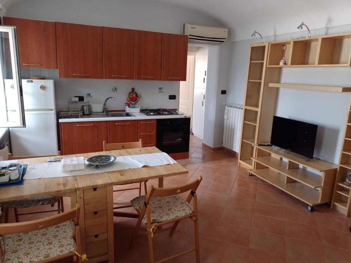 Uno Sguardo Sui Tetti Apartment Neapel